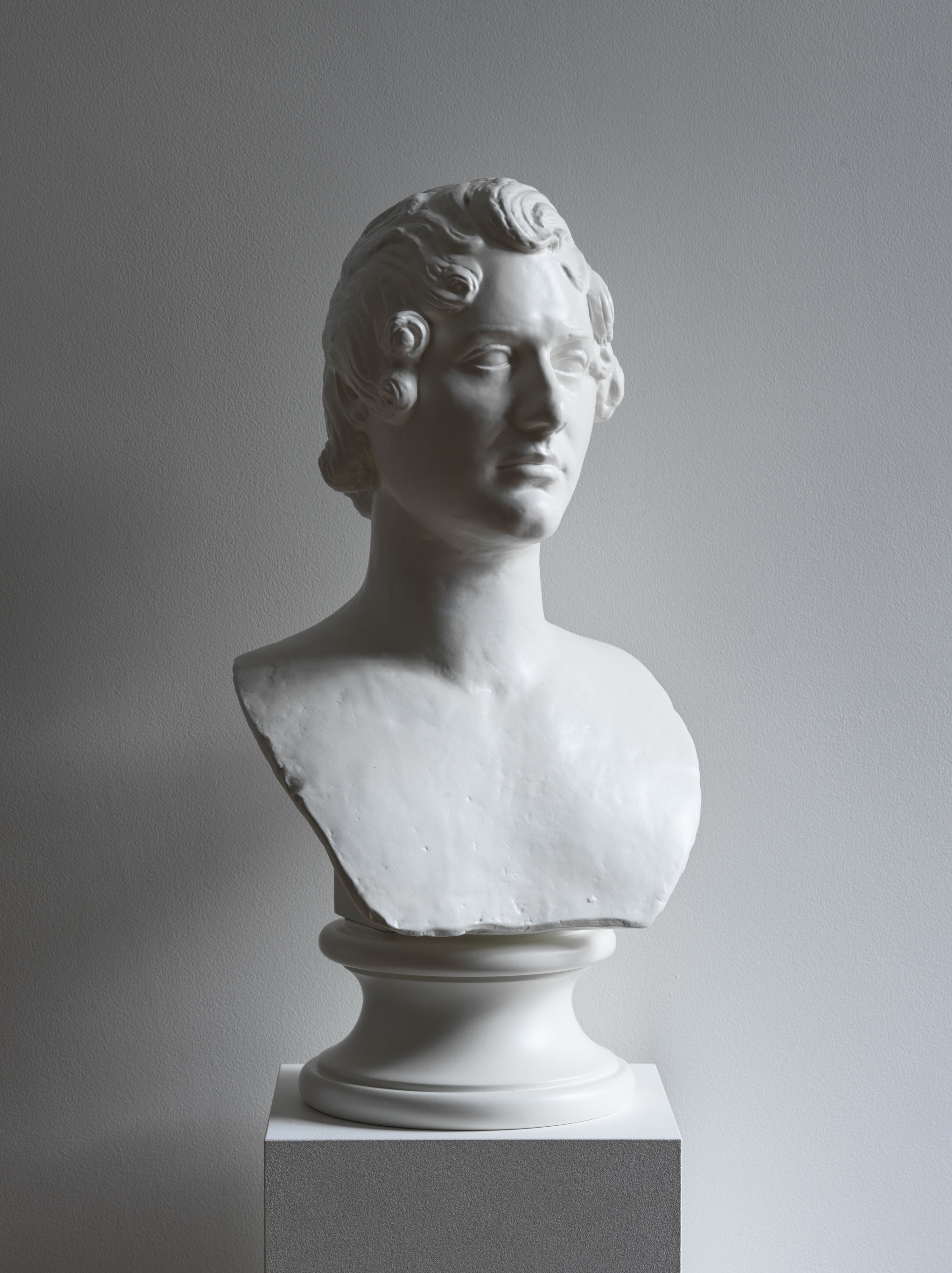 Finished 3D printed classical bust on display plinth